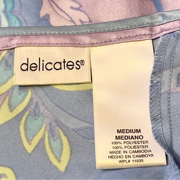 Vintage Delicates Nightgown & Robe Set - Picture 12 of 13